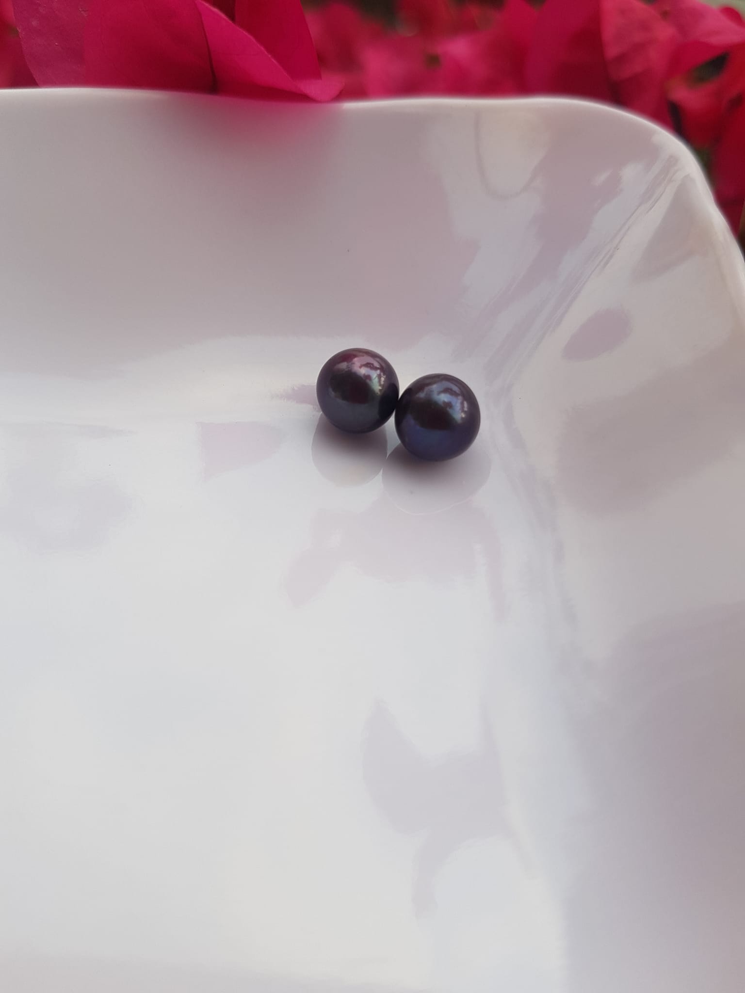 Đôi Bông Tai Ngọc Trai Cao Cấp Màu đen xám Size 7mm tự nhiên Mệnh thủy mộc Nữ về bọc làm đôi bông tai vàng đeo cực kỳ xinh ạ