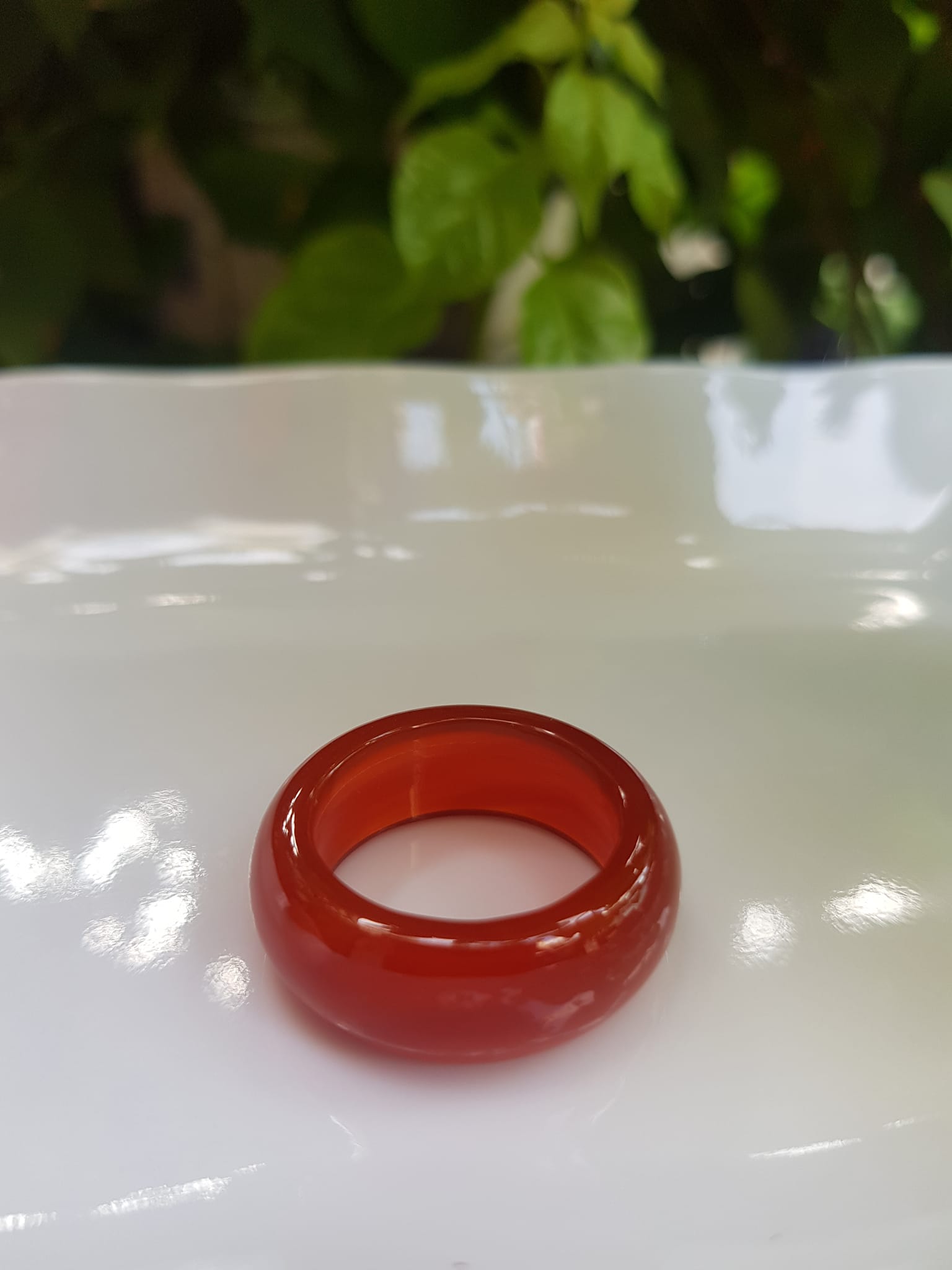 Chiếc Nhẫn Nam Đá Mã Não Đỏ Đỏ Cam Trơn Size 19mm x cao 9mm x Dầy 4mm Mệnh Hỏa Thổ ạ Ni nhẫn 19mm các anh đeo ngón cái hay bất kỳ ngón tay nào ni lọt vừa tay là 19mm đỏ đỏ cam cho may mắn cả năm ạ
