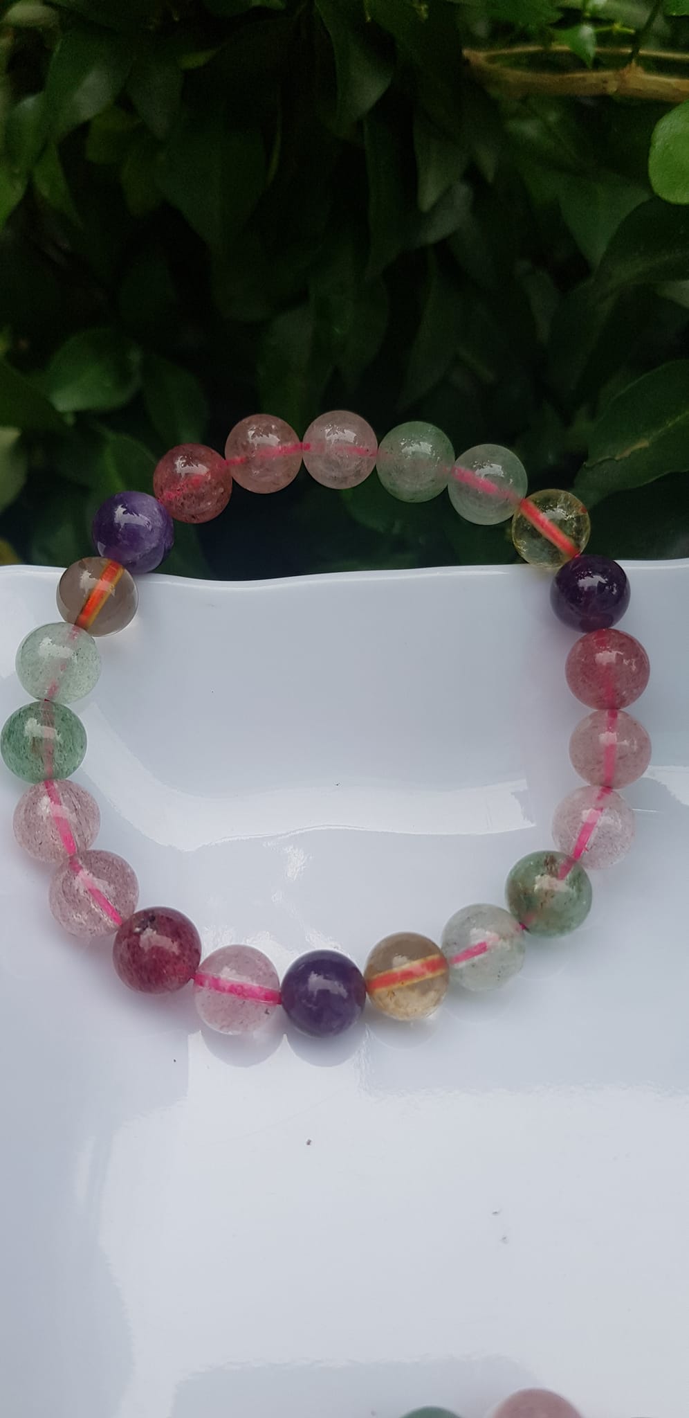 Vòng tay phong thủy may mắn đá thạch anh ngũ sắc tự nhiên Size vòng 8mm bóng tuyệt đẹp đa sắc màu nữ đeo xinh đẹp rẻ hợp nữ tất cả các mệnh Đá thiên nhiên đeo tốt sức khỏe, tim mạch đồng thời may mắn phong thủy tài lộc ạ