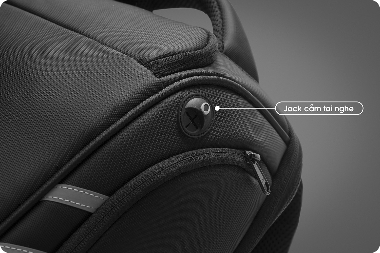 Balo laptop 15” KINGBAG HORMES thời trang, nhiều ngăn rộng rãi, ngăn lót cách nhiệt, jack cắm tai nghe, màu đen- Hàng chính hãng