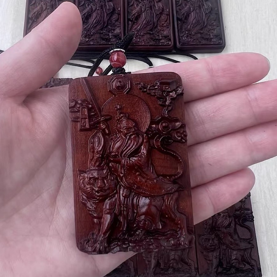 MẶT DÂY CHUYỀN TRƯƠNG THIÊN SƯ TRỪ TÀ , MANG BÌNH AN BẰNG GỖ TÁO SÉT ĐÁNH