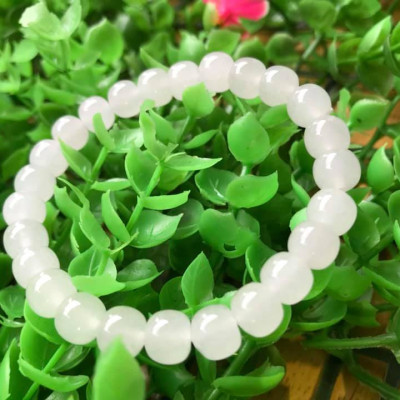 Vòng Tay Phong Thủy May Mắn Đá Ngọc Hoà Điền TRẮNG Tự Nhiên Size 8mm Màu Trắng Ngọc bóng đẹp Nữ mệnh Kim mệnh Thủy ạ