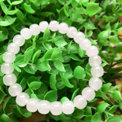 Vòng Tay Phong Thủy May Mắn Đá Ngọc Hoà Điền TRẮNG Tự Nhiên Size 8mm Màu Trắng Ngọc bóng đẹp Nữ mệnh Kim mệnh Thủy ạ