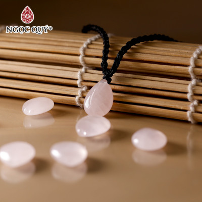 Mặt dây chuyền giọt nước thạch anh hồng 15x12mm - Ngọc Quý Gemstones