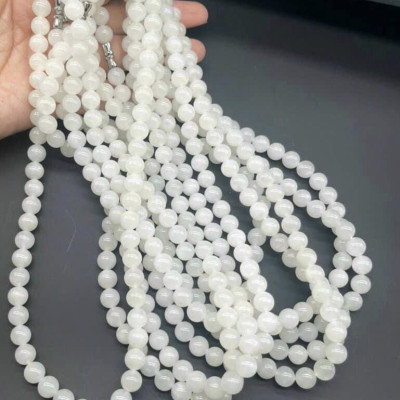 Vòng Chuỗi Đeo Cổ Đá Ngọc Hoà Điền Trắng Tự Nhiên bóng đẹp Size hạt 8mm hợp Các Chị mệnh Kim Thủy đeo hợp lên cổ tôn lên vẻ đẹp trẻ trung quý phái sang may mắn ạ