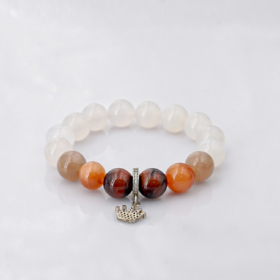 Vòng tay phong thủy Mã Não trắng 10mm + Mắt Hổ + Charm roi