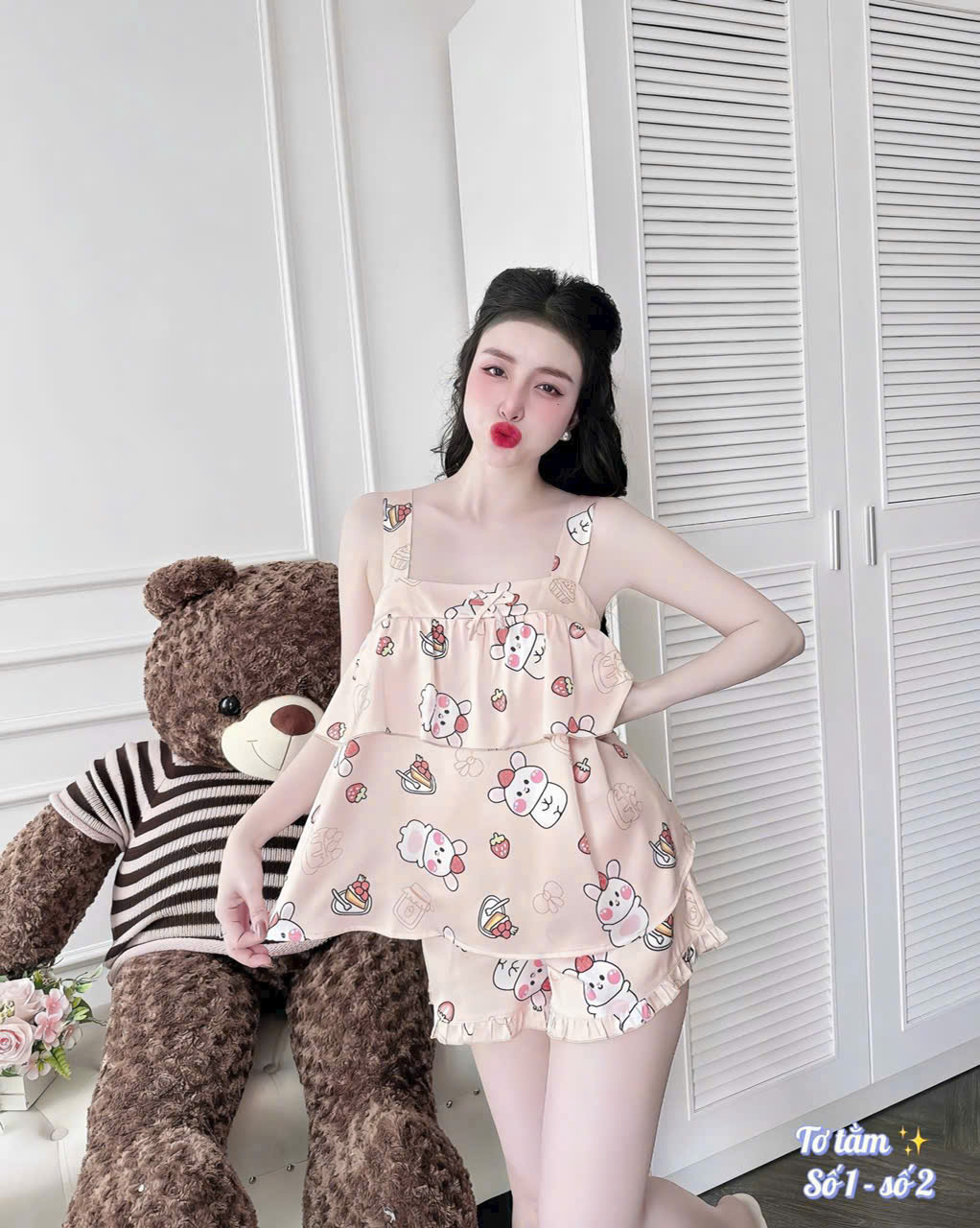 Bộ ngủ 2 dây, đồ bộ nữ,đồ ngủ,đồ bộ mặc nhà đùi 2 dây tầng vải lụa họa tiết siêu cute.