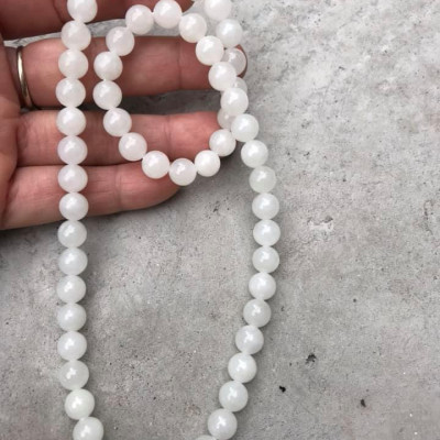 Vòng Chuỗi Đeo Cổ Đẹp Mới Đá Ngọc Hoà Điền Tự Nhiên Size 8mm Màu Trắng Ngọc Đẹp Nữ mệnh Kim mệnh Thủy ạ