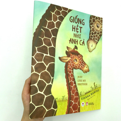 Giống Hệt Như Anh Cả