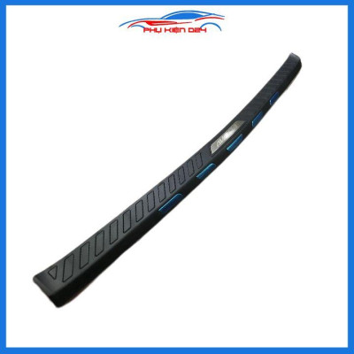 Ốp chống trầy cốp ngoài nhựa đen Avanza 2017-2018-2019-2020-2021-2022 dán cốp sau chống xước trang trí xe