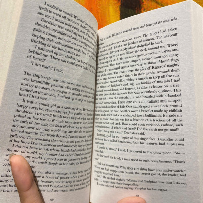 Sách - Circe by Madeline Miller / Historical Fiction / Greek Mythology / English Fantasy Fiction - Sách Ngoại văn Nhập khẩu
