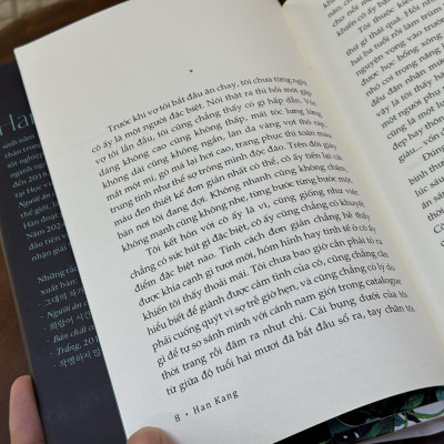 (Bìa cứng 300c phủ UV , giấy 100gsm, tặng bookmark) Người Ăn Chay - Han Kang (Nobel Văn chương 2024) - Nhã Nam