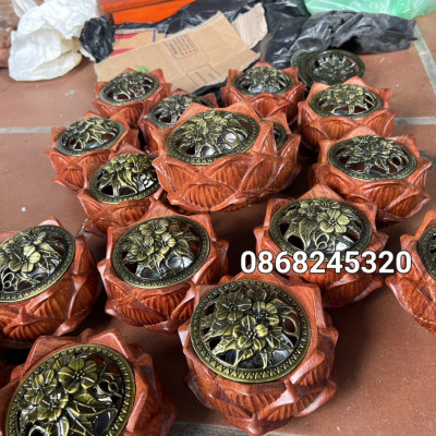 Nữ xông trầm hoa sen bằng gỗ hương đá lắp đồng kt 11×11×7cm