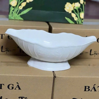Bát đựng gà cúng hình thuyền đẹp mắt. Bát đựng gà nguyên con, bát đựng hoa quả gọn gàng , tiện dụng