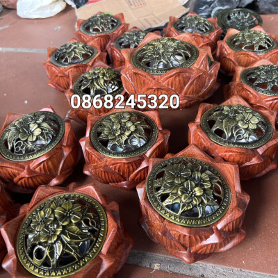 Nữ xông trầm hoa sen bằng gỗ hương đá lắp đồng kt 11×11×7cm