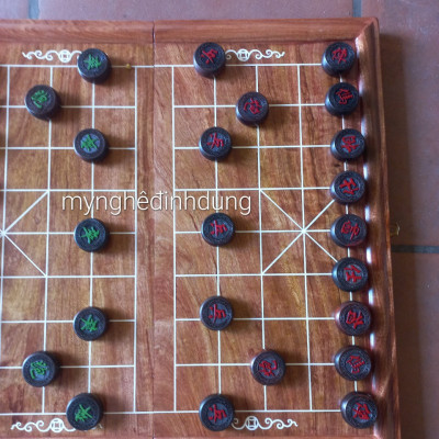 Bộ bàn cờ tướng bằng gỗ hương đá 50x50x3.5cm +quân cò gỗ trắc đỏ đen đẹp long lanh kt 4.0x1.5cm