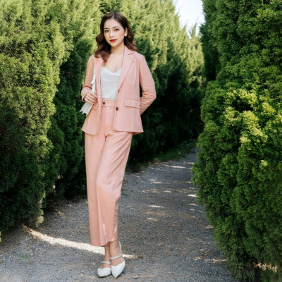 Set bộ đi chơi, đi làm cực kì sang chảnh gồm 1 áo khoác blazer và 1 quần dài form chuẩn đẹp Bv02