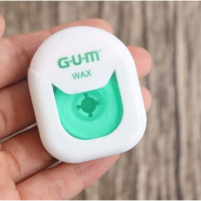 Chỉ nha khoa Sunstar Gum 40m, chế tác từ bọt biển kết hợp với Floss Nylon mềm mại và bền dai, an toàn khi sử dụng - nội địa Nhật Bản