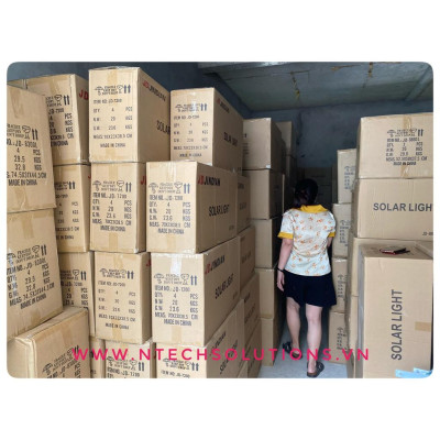 Đèn Pha Chống Lóa Cao Cấp Năng Lượng Mặt Trời Jindian JD-770 Công Suất 70W -Khung Nhôm