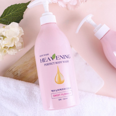 Combo Sữa tắm dưỡng ẩm cao cấp Heavening + Bông tắm tạo bọt siêu mềm Nhật Bản (giao màu ngẫu nhiên)