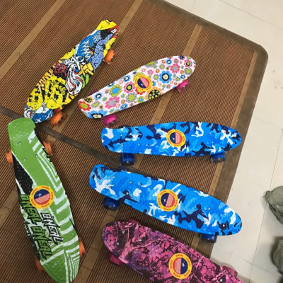Ván Trượt Nhựa Skateboard Penny Bánh Xe Có Đèn Phát Sáng (Giao Màu Ngẫu Nhiên)
