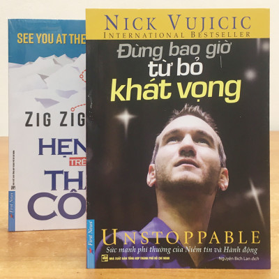 Combo Hai Cuốn Sách Đừng Bao Giờ Từ Bỏ Khát Vọng + Hẹn Bạn Trên Đỉnh Thành Công (Tặng Kèm Postcard DQ)