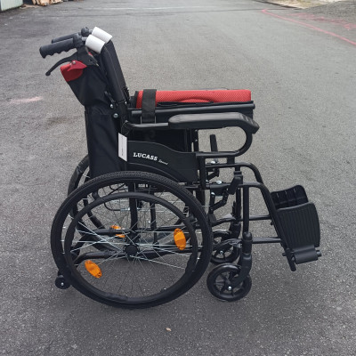Xe lăn du lịch Sắt Sơn Chống Lật Lucass X980L