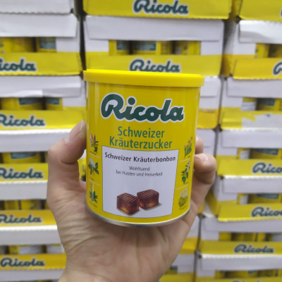 Hỗ trợ giảm đau họng Ricola Shweizer Krauterzucker chứa 13 loại thảo mộc đem đến cảm giác dịu nhẹ cổ họng và thơm mát (dạng kẹo) - OZ Slim Store