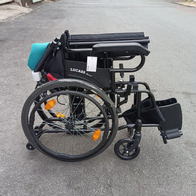 Xe lăn du lịch Sắt Sơn Chống Lật Lucass X980L