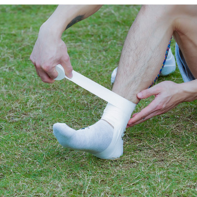 Băng Keo Thể Thao Cao Cấp Cotton Trắng KINESIOLOGY TAPE - VNS009 (13.7m), Băng Keo Thể Thao Cao Cấp Chuyên Dụng Bảo Vệ Khớp Cho Các Bộ Môn Thể Thao (Hàng Chính Hãng)